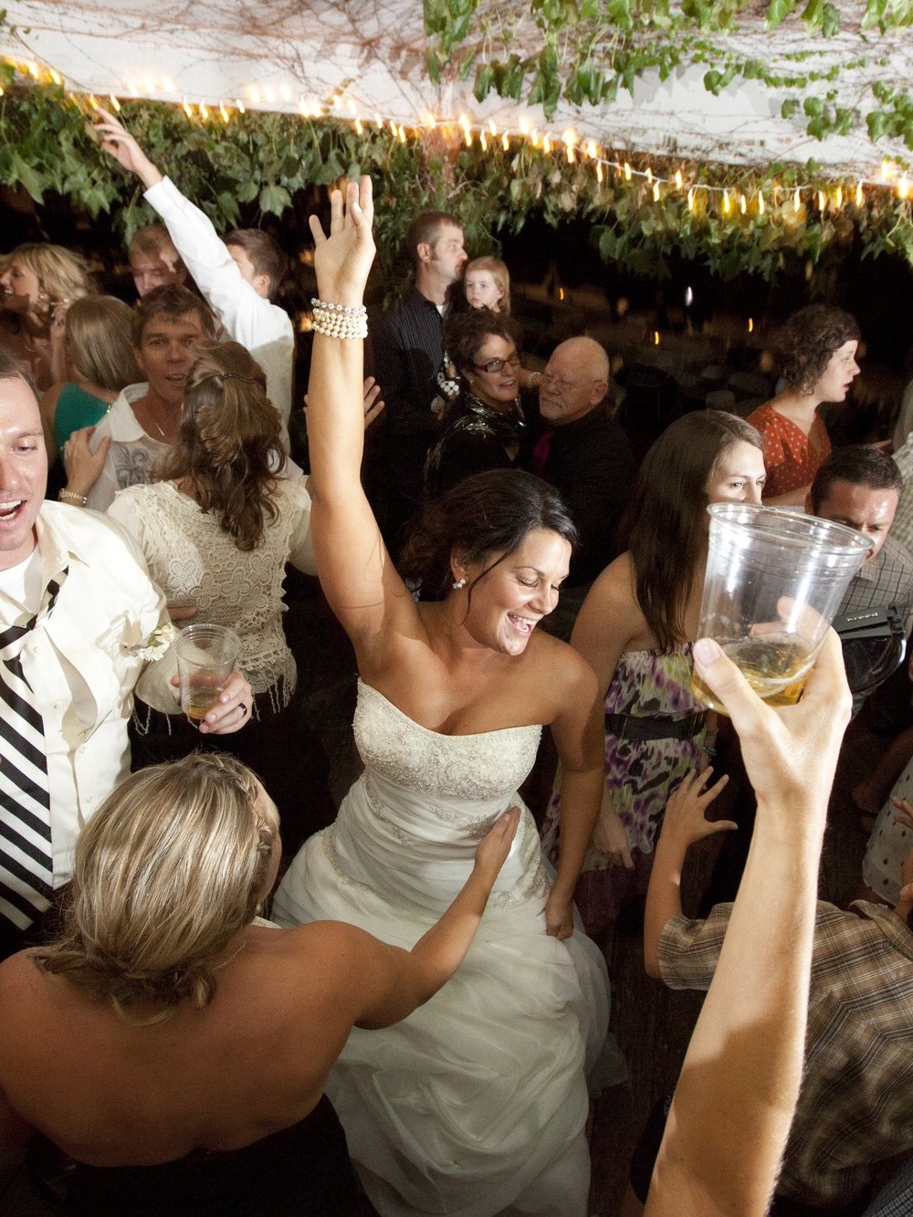 Dueling Pianos: Great Wedding Entertainment Or Not? Dueling Pianos: Great Wedding Entertainment Or Not?
