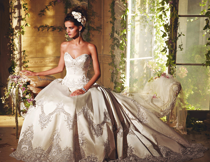 Theme Weddings And Their Respective Gowns
