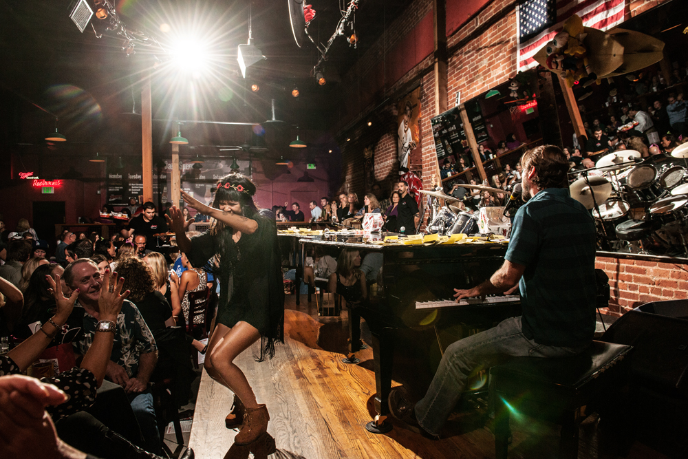 Shout House Dueling Pianos