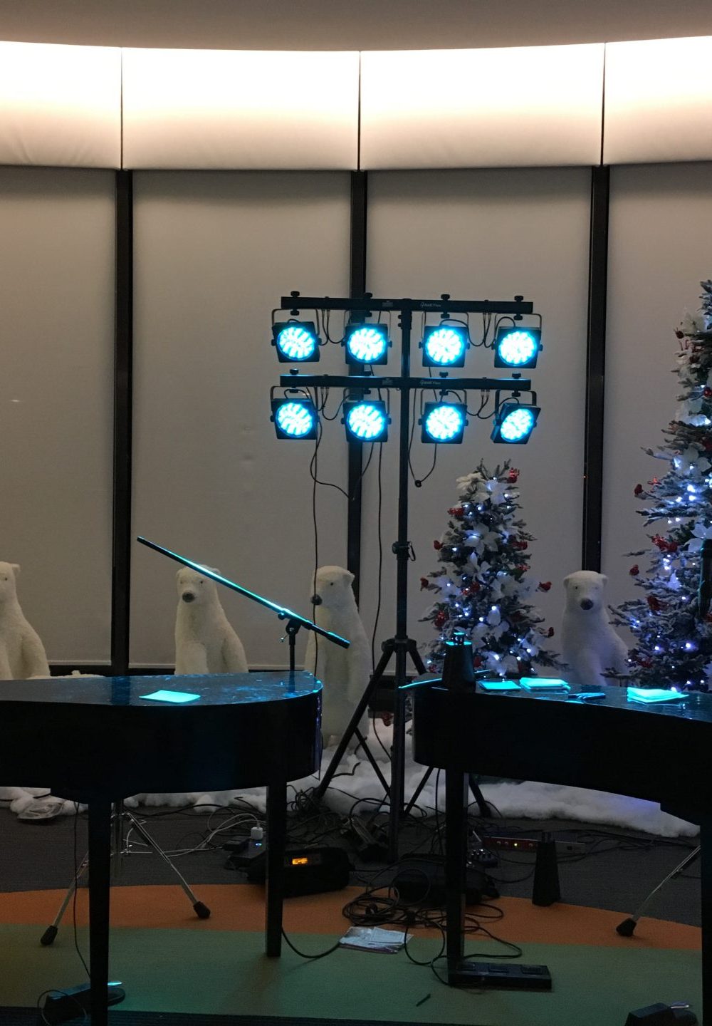 Plan a Memorable Holiday Event with Dueling Pianos